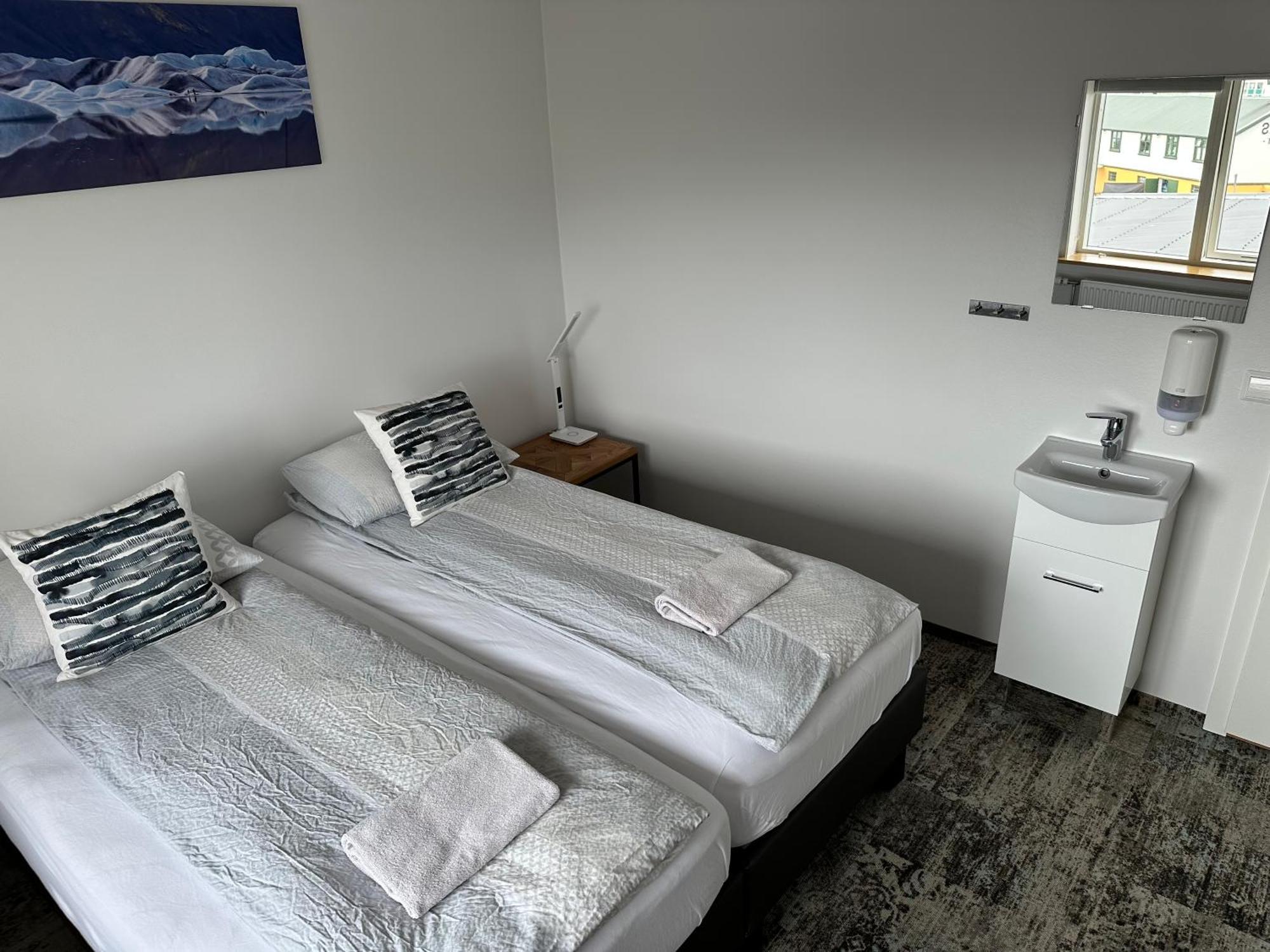 Guesthouse Dyngja Höfn Eksteriør billede
