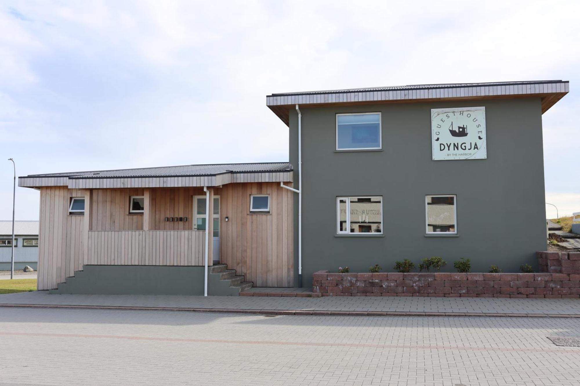 Guesthouse Dyngja Höfn Eksteriør billede